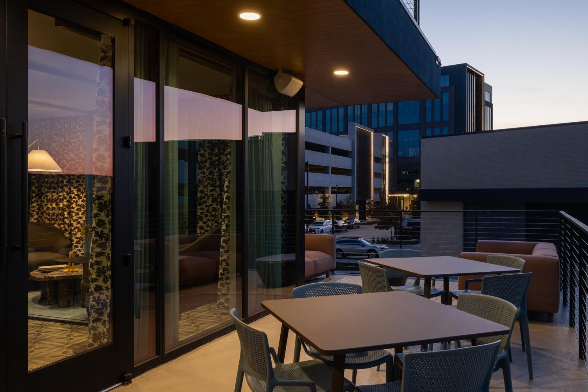 Denizen Hotel McKinney Bagian luar foto