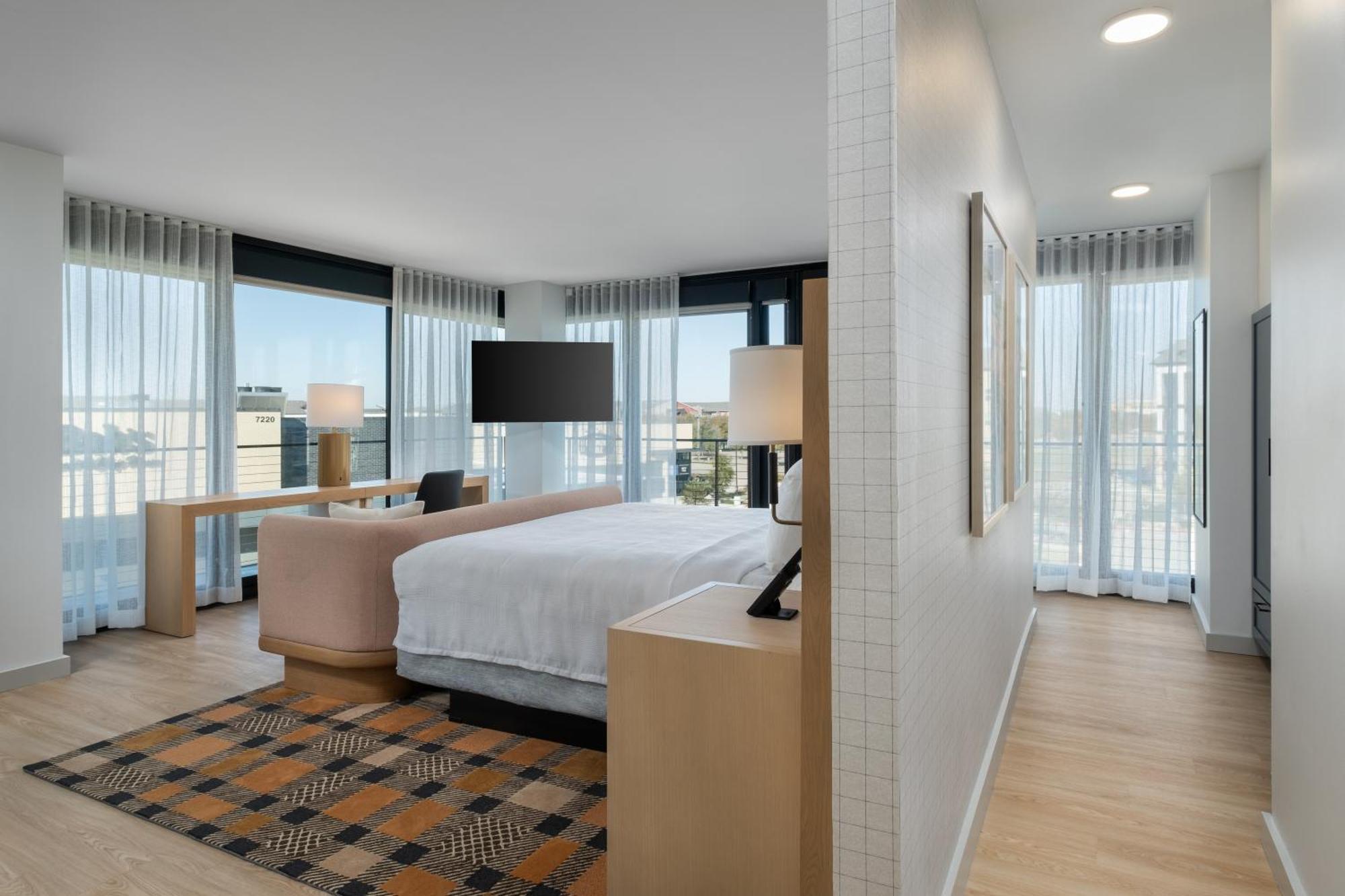 Denizen Hotel McKinney Bagian luar foto