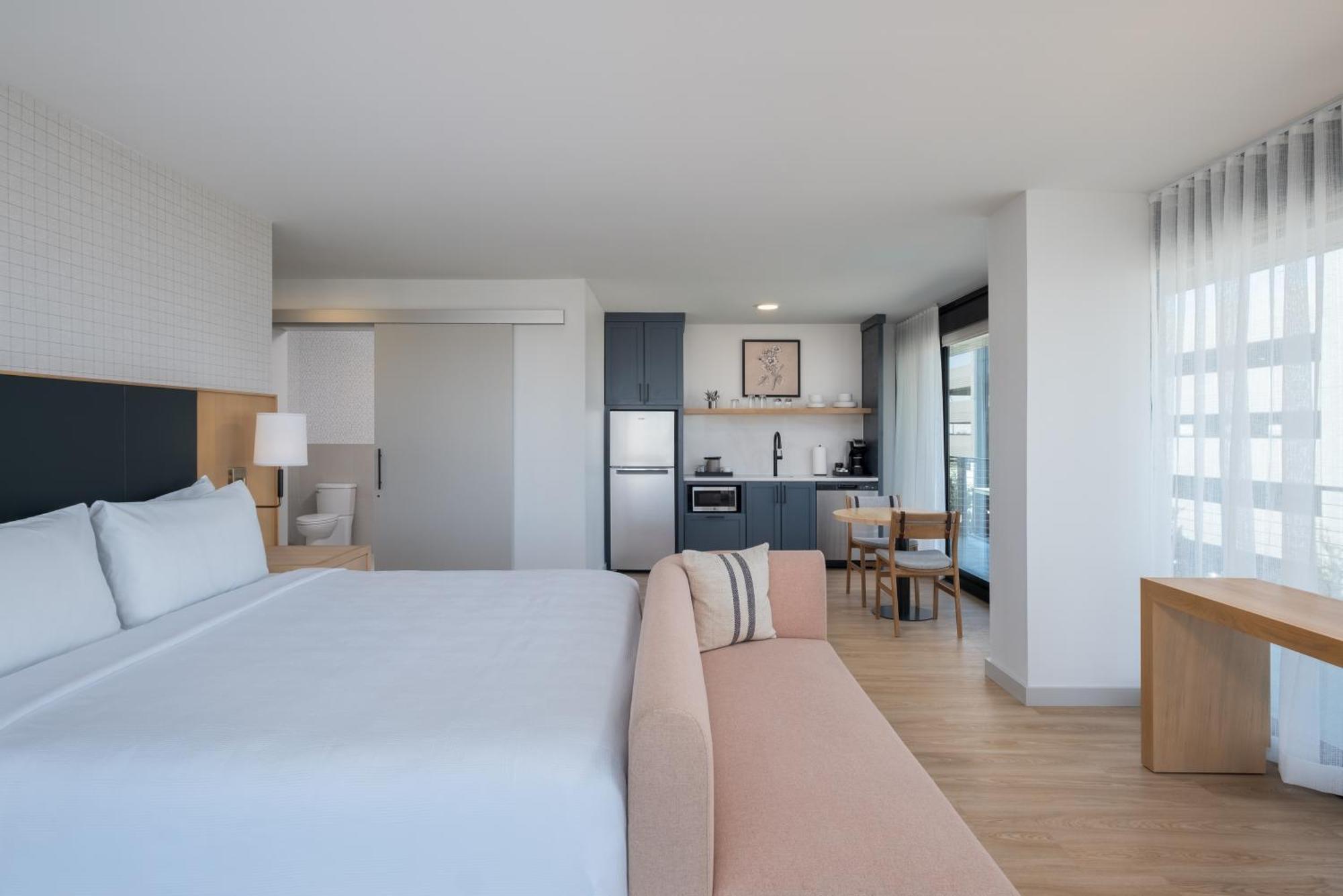 Denizen Hotel McKinney Bagian luar foto