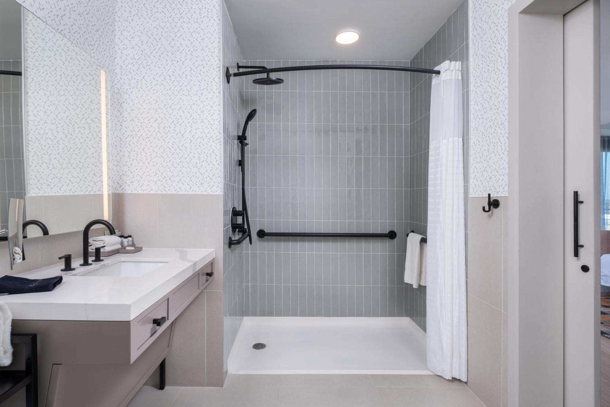 Denizen Hotel McKinney Bagian luar foto